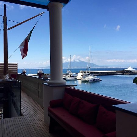 Yacht Club Capo Cervo Suites B&B Sorrento Exteriér fotografie