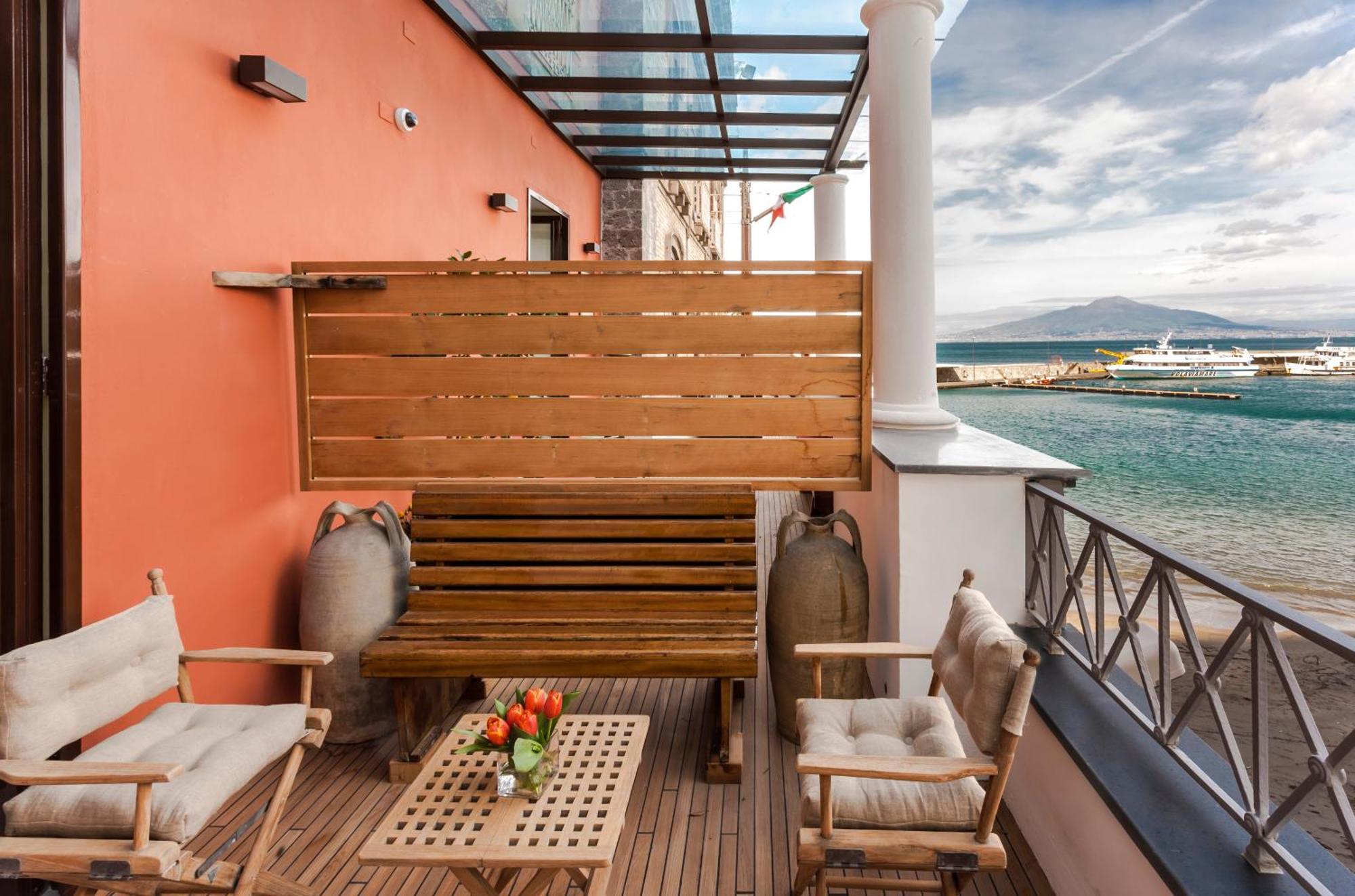 Yacht Club Capo Cervo Suites B&B Sorrento Exteriér fotografie