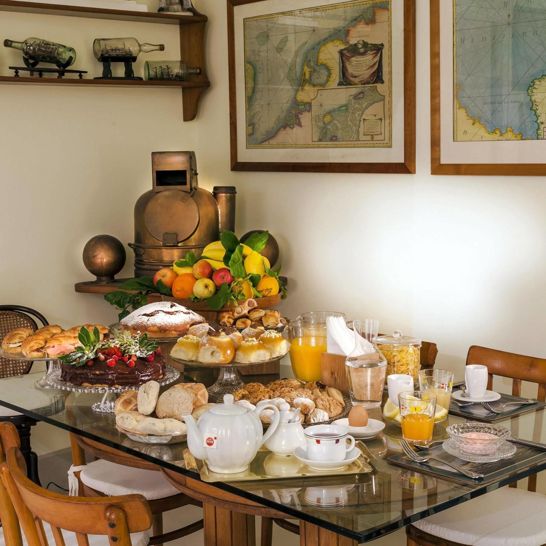 Yacht Club Capo Cervo Suites B&B Sorrento Exteriér fotografie